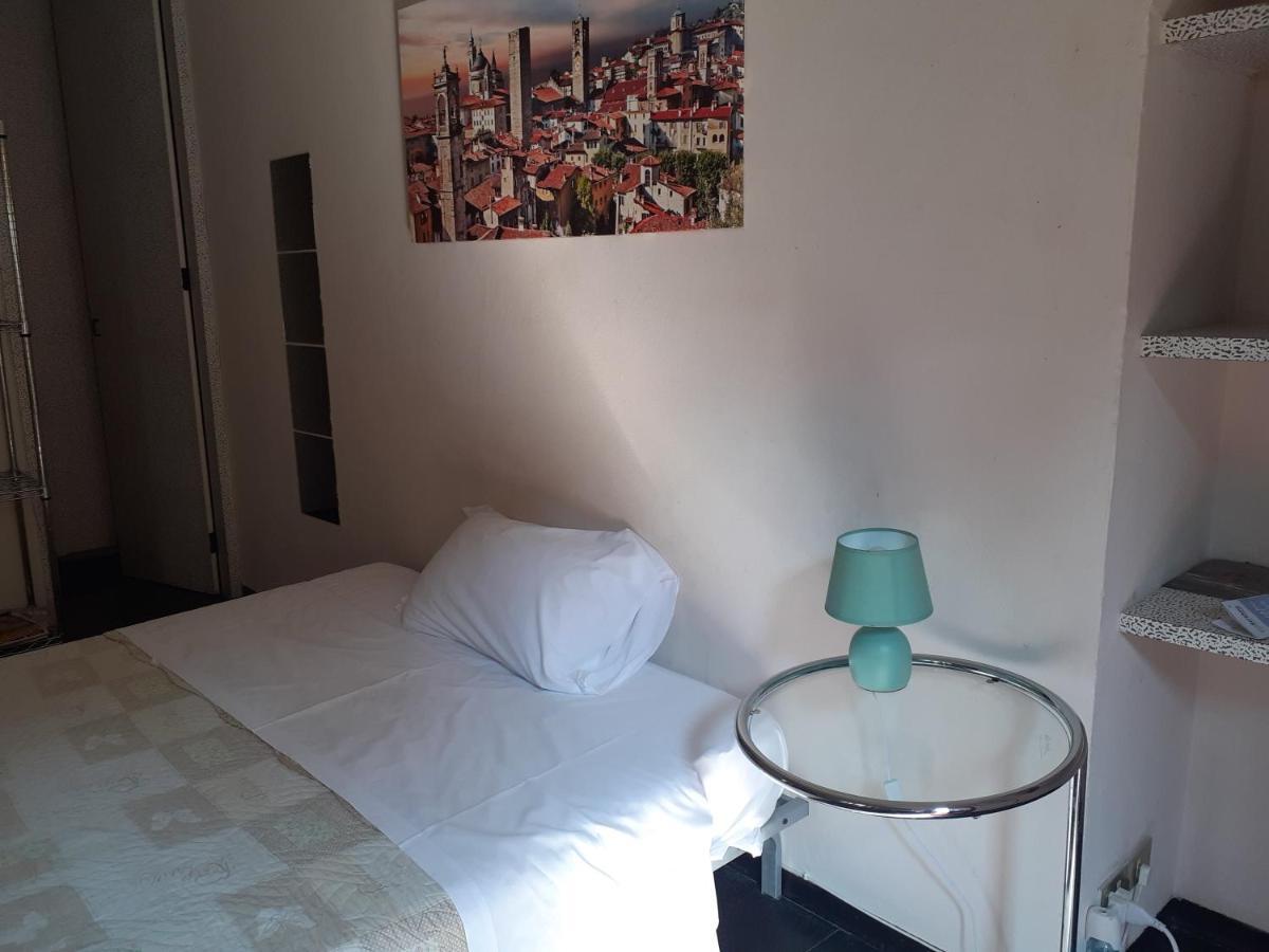 Romeo And Juliet Apartaments Бергамо Экстерьер фото